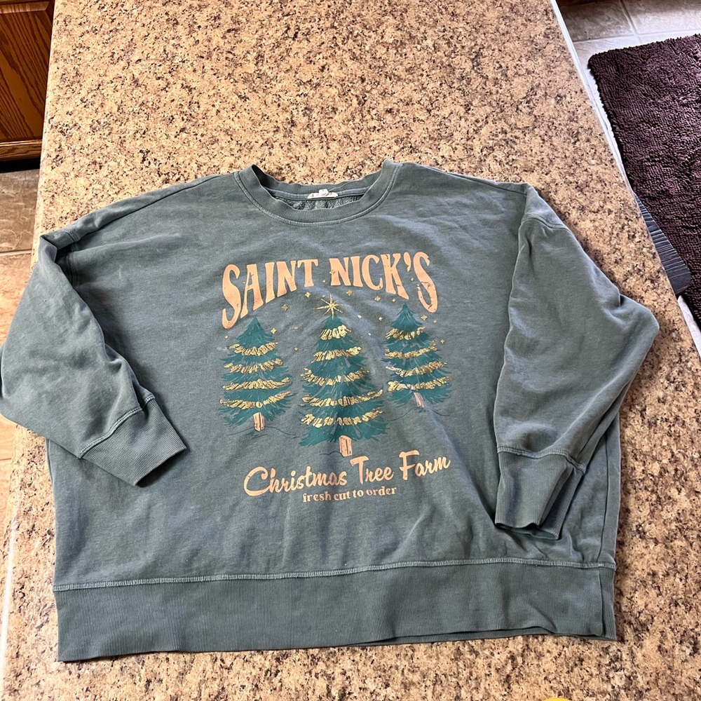 Maurice’s Christmas Tree Farm Saint Nick's Green Sweater sweatshirt 🌲🌲🌲